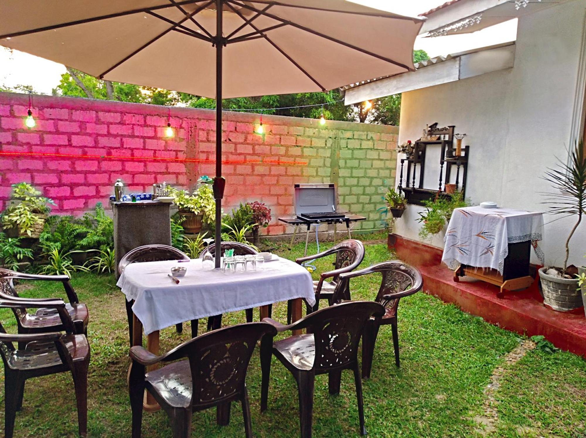 Coco Home Negombo Exterior foto